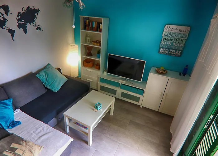 New Central Town Bungalow Wifi Netflix