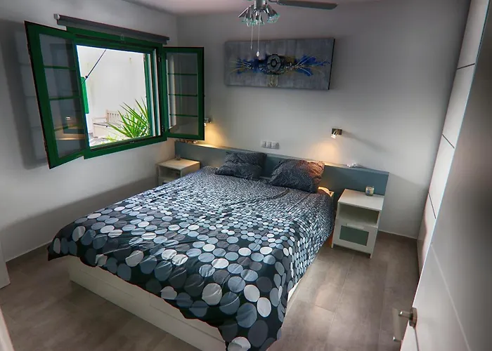 New Central Town Bungalow Wifi Netflix